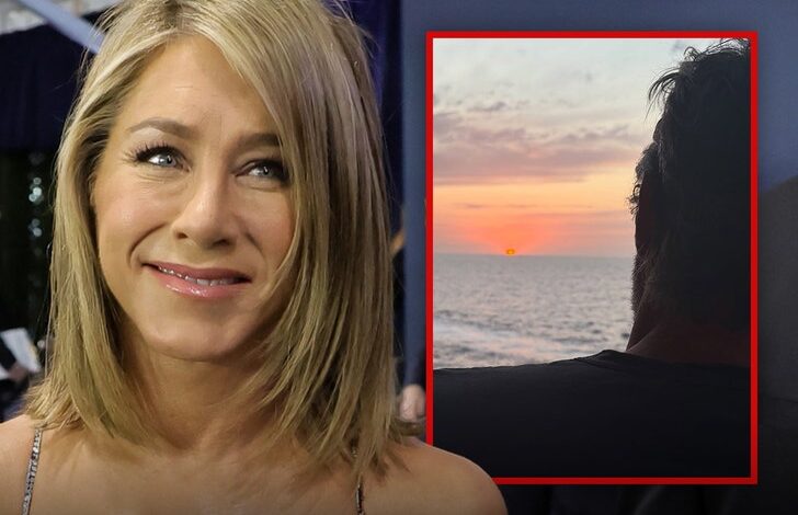 Јеннифер Анистон Софт лансира дечко Јим Цуртис на Инстаграму