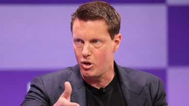 Парамоунт нуди да плати накнаду за прекид Нетфлик-а од 2,8 долара, плати накнаду за акционаре