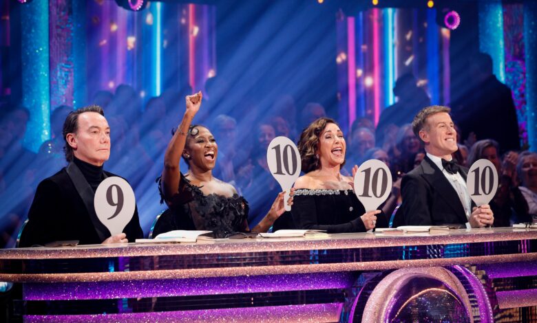 Схирлеи Баллас изазвала спекулације о изласку из Стрицтли Цоме Данцинг након што је ‘нашла нови посао’ у САД