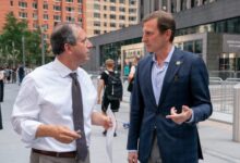 Скот Стрингер подржава посланика Дана Голдмана за реизбор против Бреда Лендера