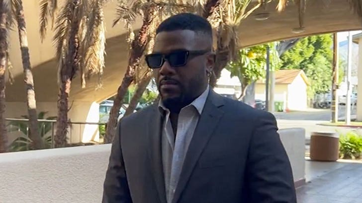 Реј Џеј излази на суд и изгледа углађено упркос томе што има ‘месеце живота’