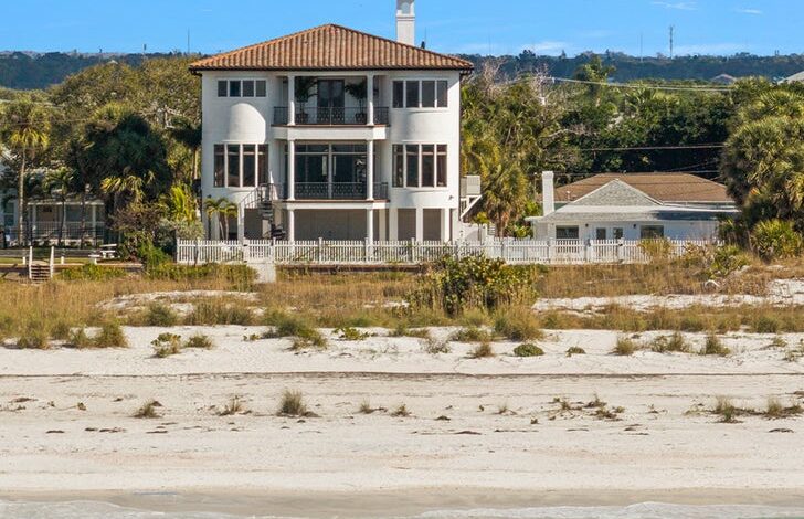 Вила Хулка Хогана на Флориди стиже на тржиште за 11 милиона долара