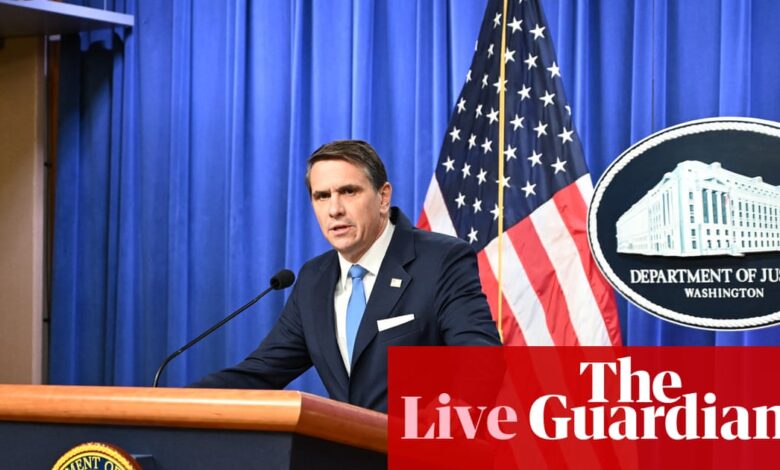 Министарство правде објавило више од 3 милиона Епстеинових досијеа – Америчка политика уживо | Јеффреи Епстеин Министарство правде објавило више од 3 милиона Епстеинових досијеа – Америчка политика уживо | Јеффреи Епстеин