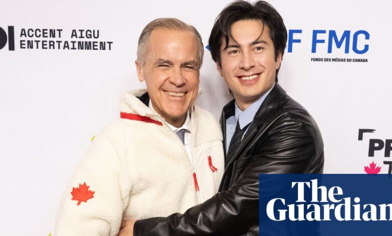 ‘Уради ногу’: Марк Карни се шали са звездом Хеатед Ривалри на црвеном тепиху | Марк Царнеи