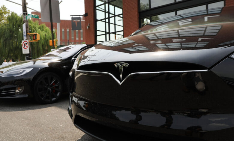 Тесла убија моделе С и Кс да би уместо њих направио хуманоидне роботе Тесла убија моделе С и Кс да би уместо њих направио хуманоидне роботе