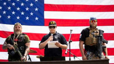 Десничарски ентузијасти и екстремисти раде прековремено да оправдају убиство Алекса Претија