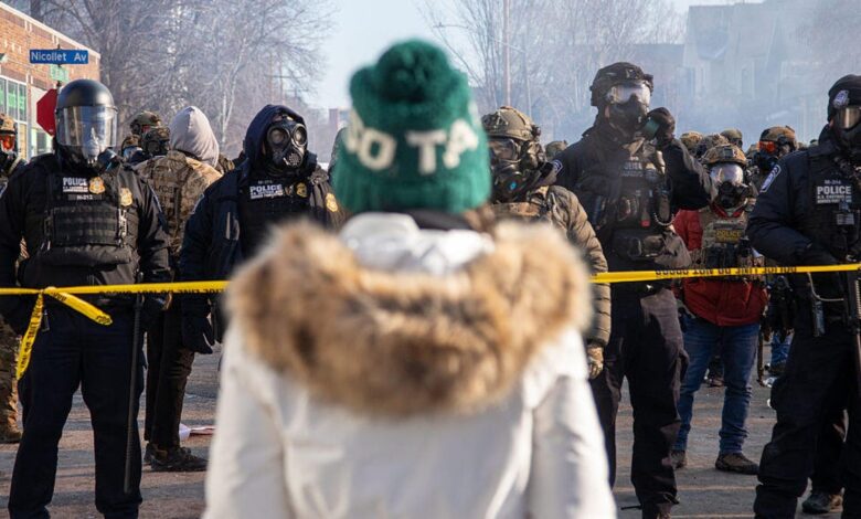 Шта можете правно да поделите о ИЦЕ рацијама на друштвеним медијима? И Фоунд Оут