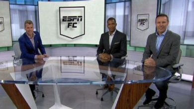 Стоунсова потрага за Светско првенство, нови договор са Ман Ситијем почиње победом над Салфордом