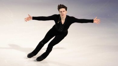 Figure skaters honor D.C. crash victims in Olympic year : NPR