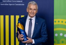 Бруце МцАванеи одликован је „огромном“ почастим од стране Аустралијске комисије за спорт на додјели награда за медије