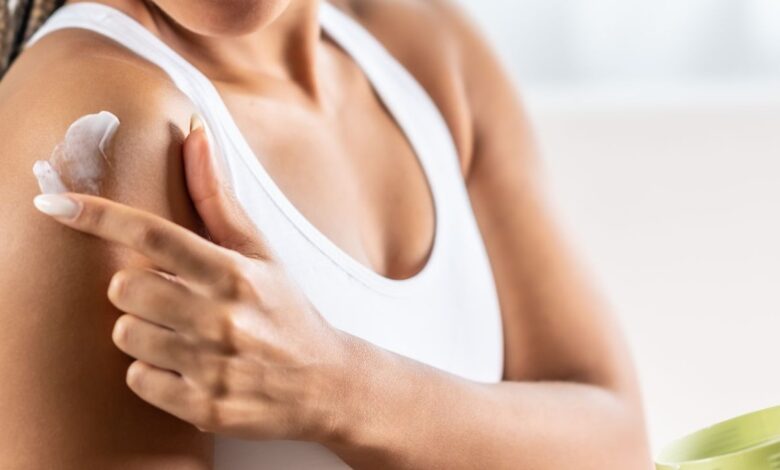 Како лечити кератозу пиларис: рутина коју препоручује дерм