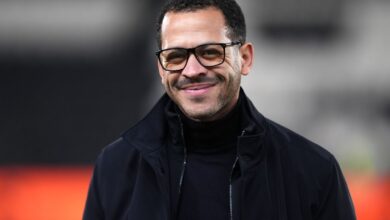 Лијам Росениор поздравља Челсијеве ‘изузетне професионалце’ после победе у купу у Халу