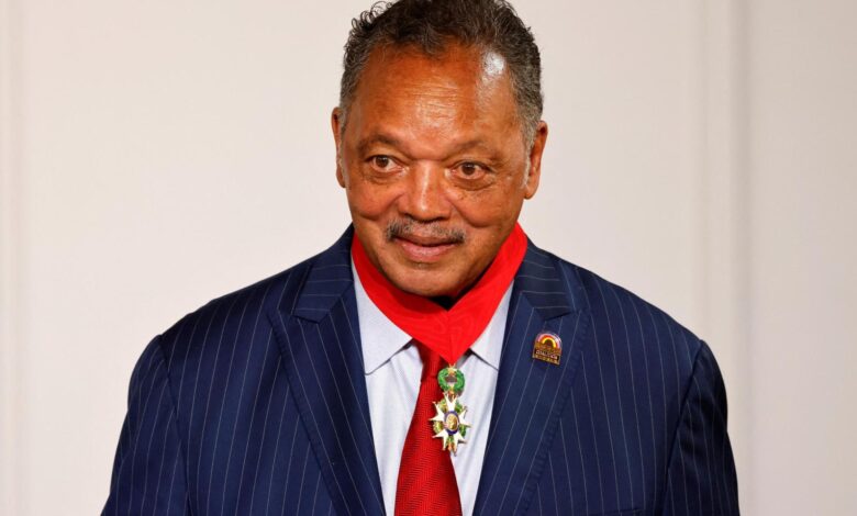 Џеси Џексон, историјски амерички грађански активиста и двоструки председнички кандидат, преминуо је у 84 Џеси Џексон, историјски амерички грађански активиста и двоструки председнички кандидат, преминуо је у 84