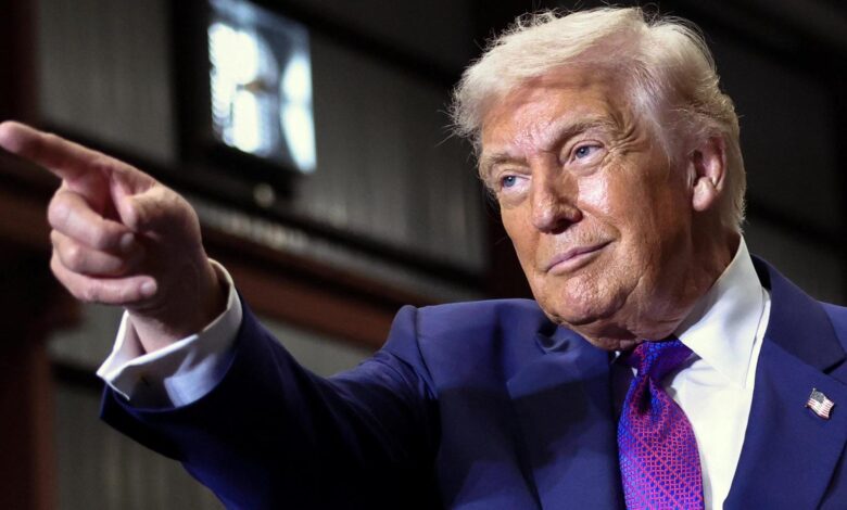 Трамп обећава да ће скинути тајност са поверљивих докумената о ванземаљском животу и НЛО-има: "Не знам да ли су стварне"