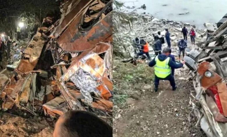 Најмање 19 мртвих и 25 повређених у несрећи аутобуса са страним туристима у Непалу: Шпанаца нема