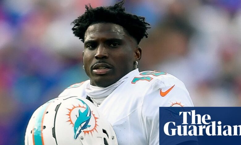 Делфини су смањили звездани пријемник Тајрик Хил да би ослободили 23 милиона долара простора за ограничење плата | НФЛ