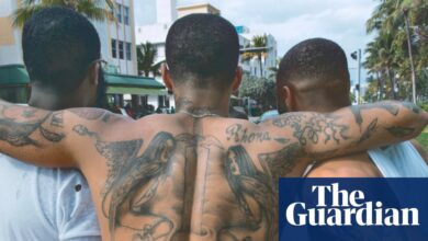 ‘Наша тела носе трагове свега што смо преживели’: изложба истражује телесну фотографију | Фотографија