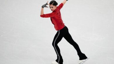 Тинејџер руски уметнички клизач са контроверзним тренером дебитује на Зимским олимпијским играма