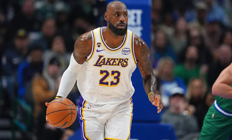 Лејкерси се наводно не очекују да ће мењати Леброна Џејмса пре истека рока за мењање у НБА лиги