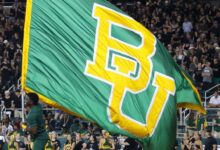 Бејлоров Тајс Армстронг 2. играч НЦАА који је постигао 3 гренд слем турнира у утакмици