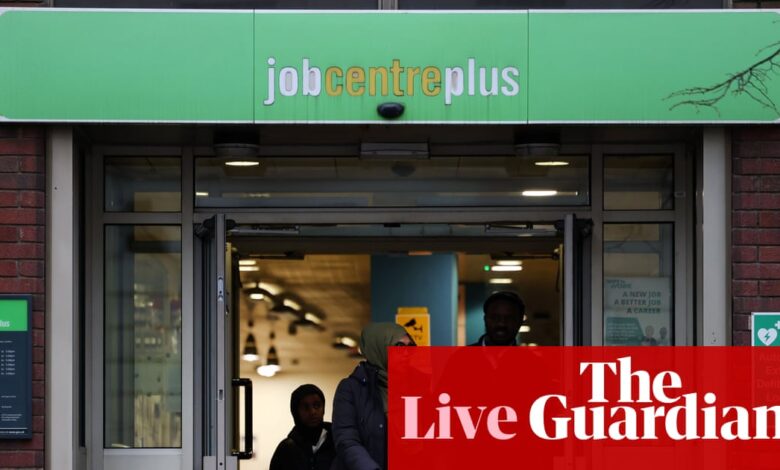 Стопа незапослености у Великој Британији достигла је петогодишњи максимум од 5,2% како се раст плата успорава – пословање уживо | Посао