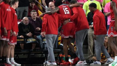 Звезда Тексас Техника Џеј Ти Топин повредио се у поразу од државе Аризона