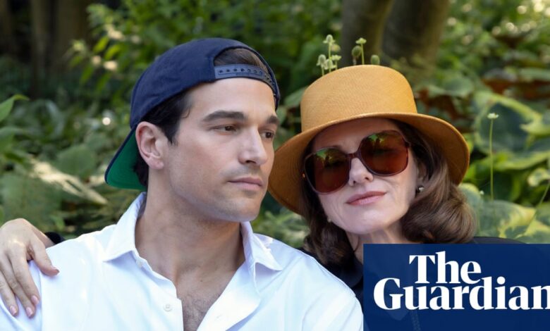 Окрените га и преокрените: шта данас сигнализира окренута капа ЈФК Јр-а | Мода