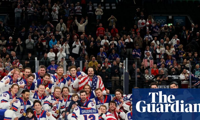 Америчка мушка хокејашка репрезентација посећује Белу кућу док се неки играчи са Минесотом држе по страни | Репрезентација САД у хокеју на леду