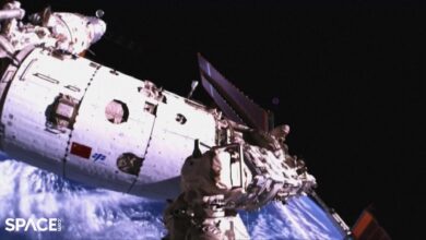 Кинески астронаути описују тренутак када је откривена пукотина на свемирском броду Шенџоу-20