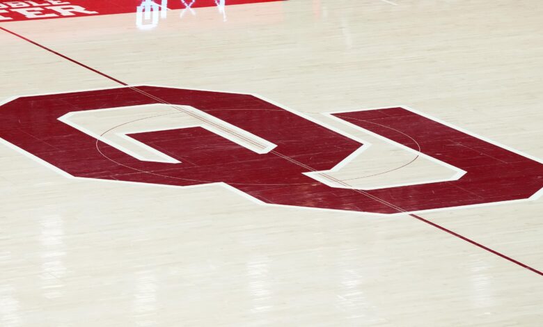 Џорџија против Оклахоме МЦББ игра одложена након што се машина за кокице запалила у видеу