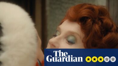 Тхе Блоод Цоунтесс рецензија – Исабелле Хупперт влада у надреалној вампирској фантазији | Филмови