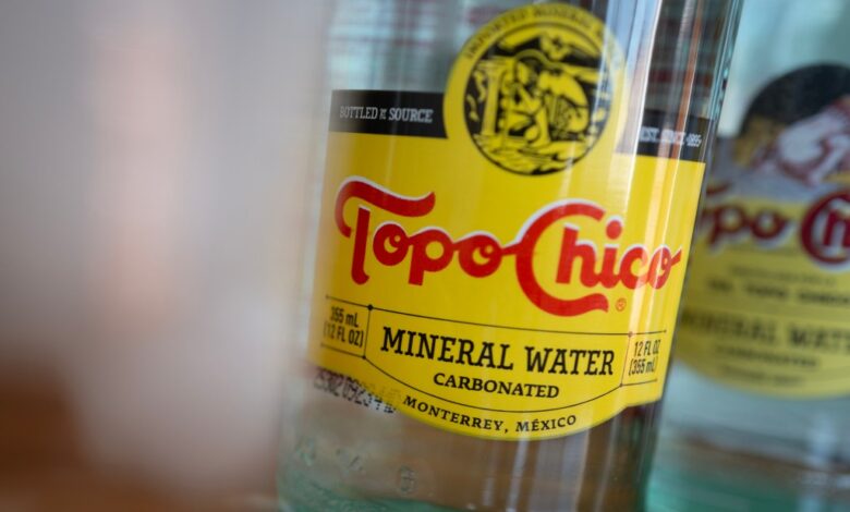 Стаклене боце Топо Цхицо нестају са америчких полица усред надоградње постројења у Мексику Стаклене боце Топо Цхицо нестају са америчких полица усред надоградње постројења у Мексику