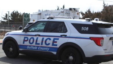 Пар ЛИ пронађен мртав у очигледном убиству-самоубиству након што девојка пропушта посао: полицајци