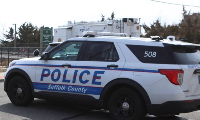 Пар ЛИ пронађен мртав у очигледном убиству-самоубиству након што девојка пропушта посао: полицајци