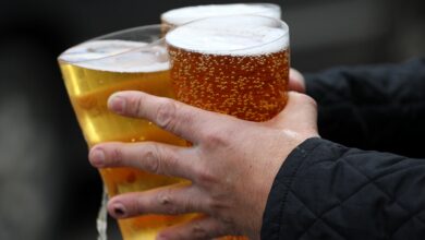 Барови у Глазгову се отварају касније током Светског првенства за навијаче Шкотске