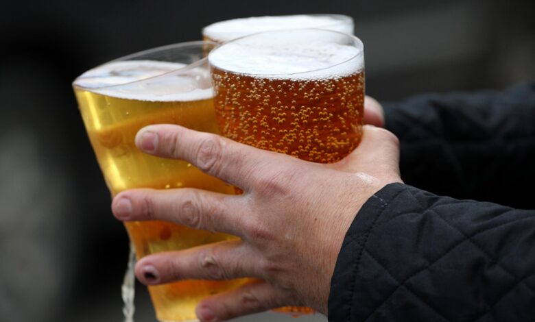 Барови у Глазгову се отварају касније током Светског првенства за навијаче Шкотске