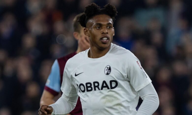 Колико Селтик мора да потроши да би за стално потписао Јуниора Адамуа Колико Селтик мора да потроши да би за стално потписао Јуниора Адамуа