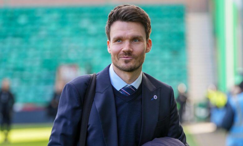 Пресуда Денија Рола о потписивању новог Ренџерса са Рајаном Надеријем Пресуда Денија Рола о потписивању новог Ренџерса са Рајаном Надеријем