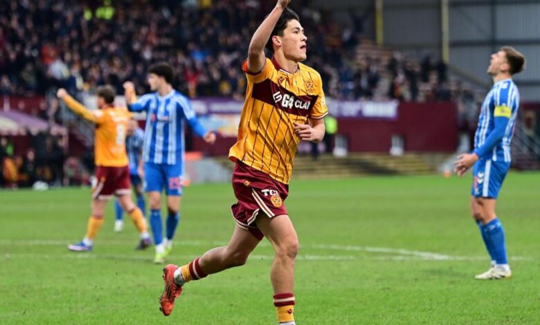 Само на Мотхервеллу ‘арогантне курве’ и веру у Бертхел Аскоу