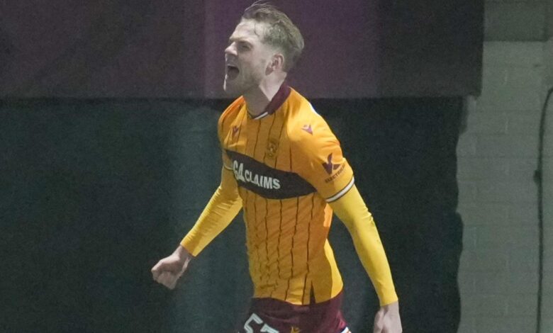 Стивен Велш закаснио је да би убио Ренџерса за титулу