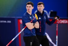 Коментатор карлинга се смеје након лапсуса на Зимским олимпијским играма „Теам Сцотланд“.