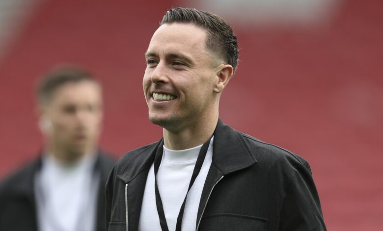 Бивши нападач Ренџерса и Хеартса придружује се ривалима СПФЛ-а који се боре