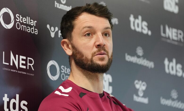 Звезда Хеартса објашњава стање ума на страни за титулу