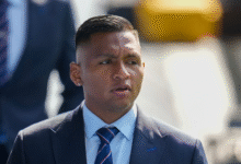 Бивши ас ренџера Алфредо Морелос помаже мештанима након поплаве