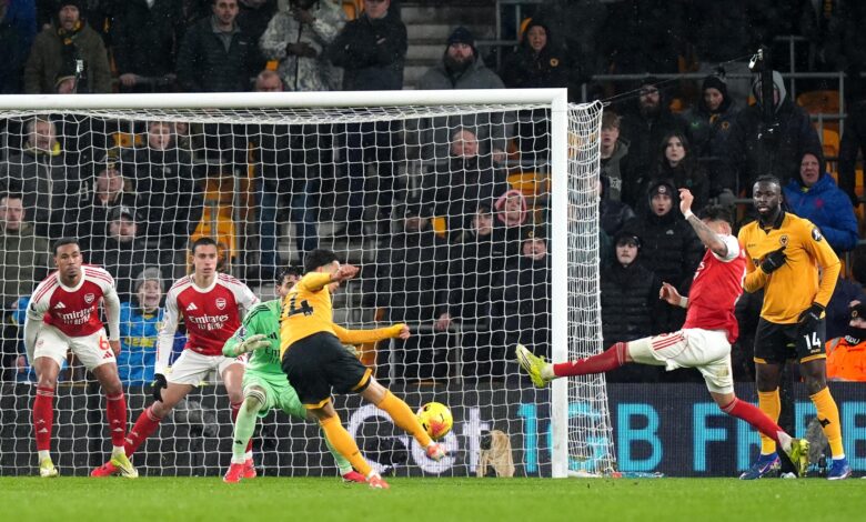 Зауставно време погађа Вукове драматично реми са Арсеналом