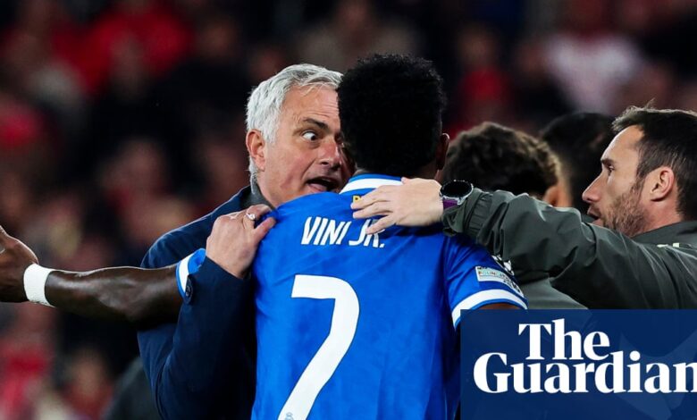 Мурињо оптужен за гаслигхтинг због одговора на Винициусову тврдњу о расизму | Фудбал Мурињо оптужен за гаслигхтинг због одговора на Винициусову тврдњу о расизму | Фудбал