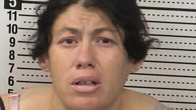 Мајка из Новог Мексика удавила новорођенче у ноши неколико тренутака након порођаја: полиција Мајка из Новог Мексика удавила новорођенче у ноши неколико тренутака након порођаја: полиција