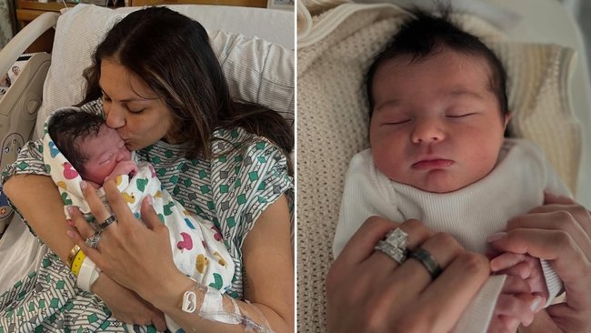 Дирљива почаст америчког хокејашког тима покојном саиграчу Џонију Годроу након злата на Зимским олимпијским играма