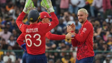 Хари Брук поздравља свестране играче док Вил инспирише Енглеску да победи