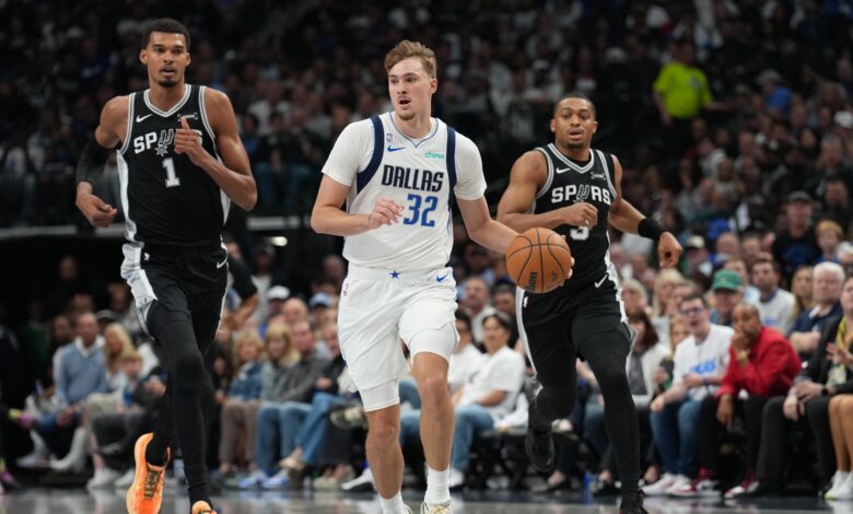 Дебитантски дрес Купера Флагга, ношен у игри, продат за светску рекордну цену на аукцији